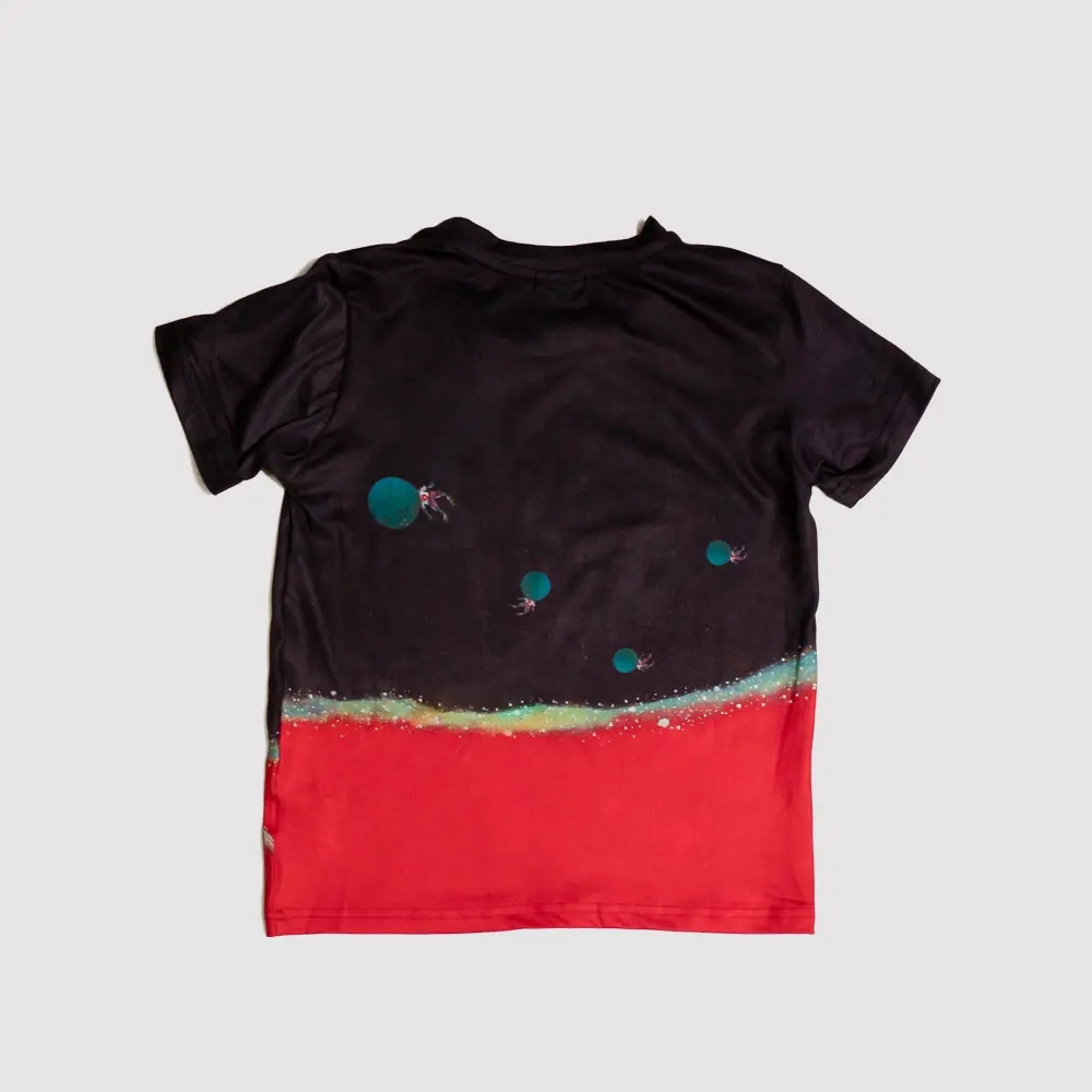 中原千尋首件藝術作品滿版兒童T